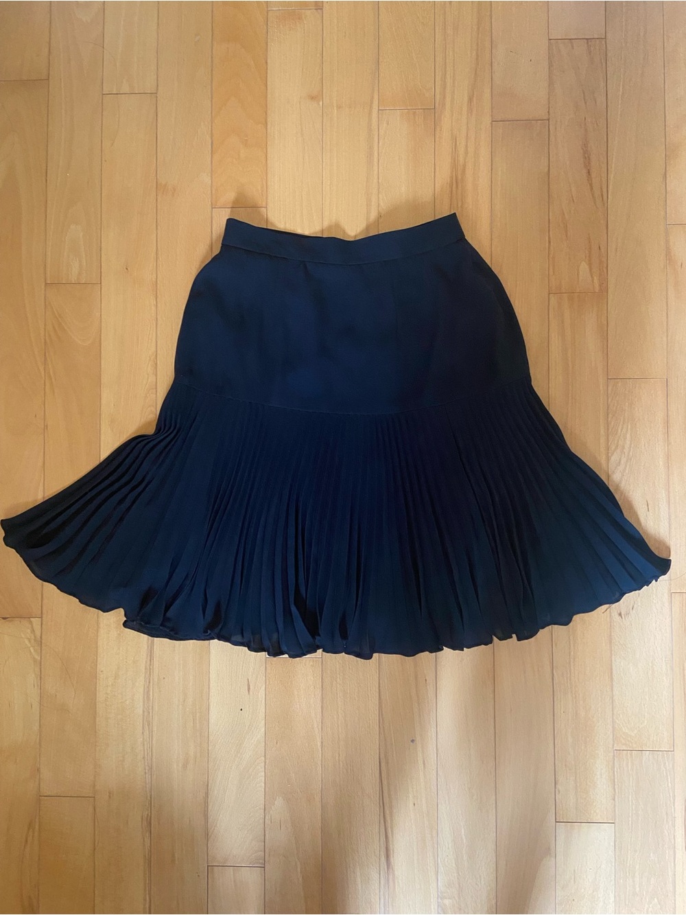 Liz Claiborne Navy Pleated Hem Skirt